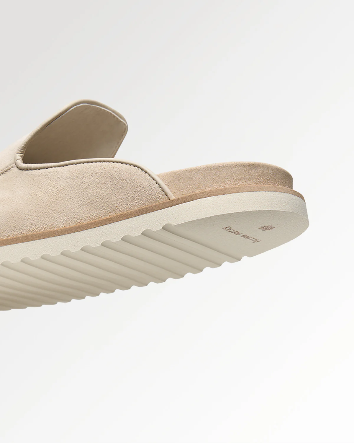 Clog Suede Beige - Image 4