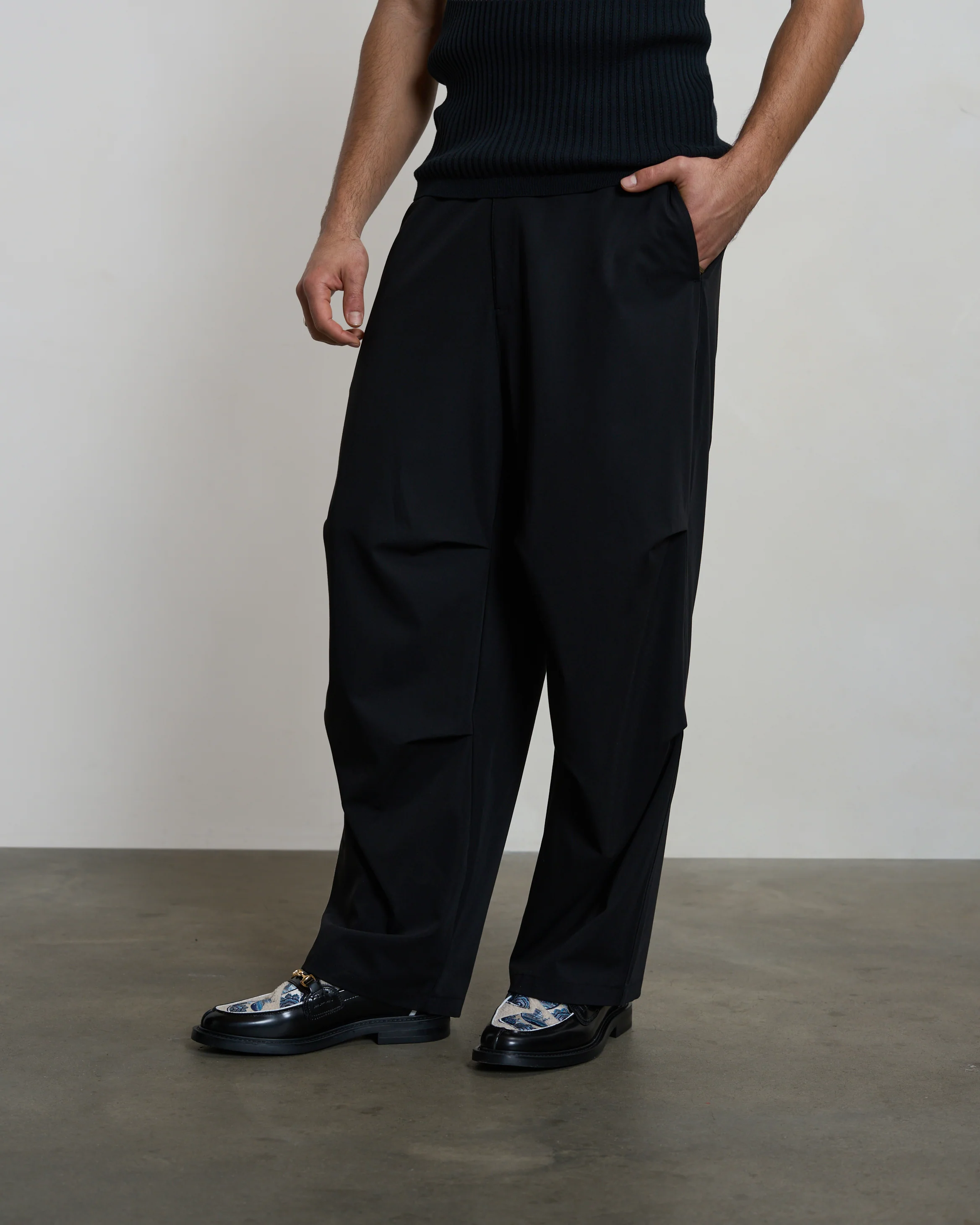 Drapy Pants Black - Image 4