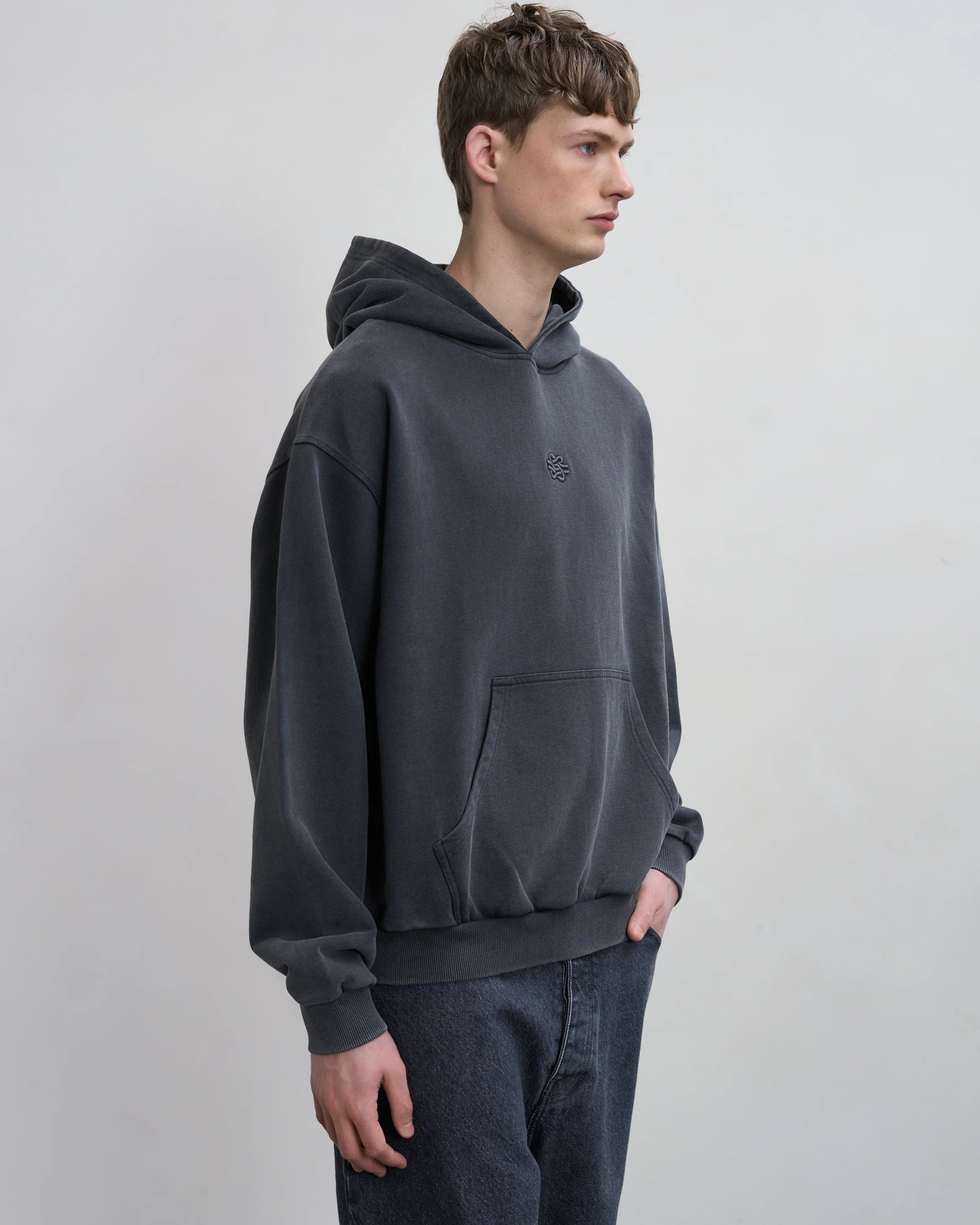 Hoodie Boxy Embroidered Vintage Black - Image 5