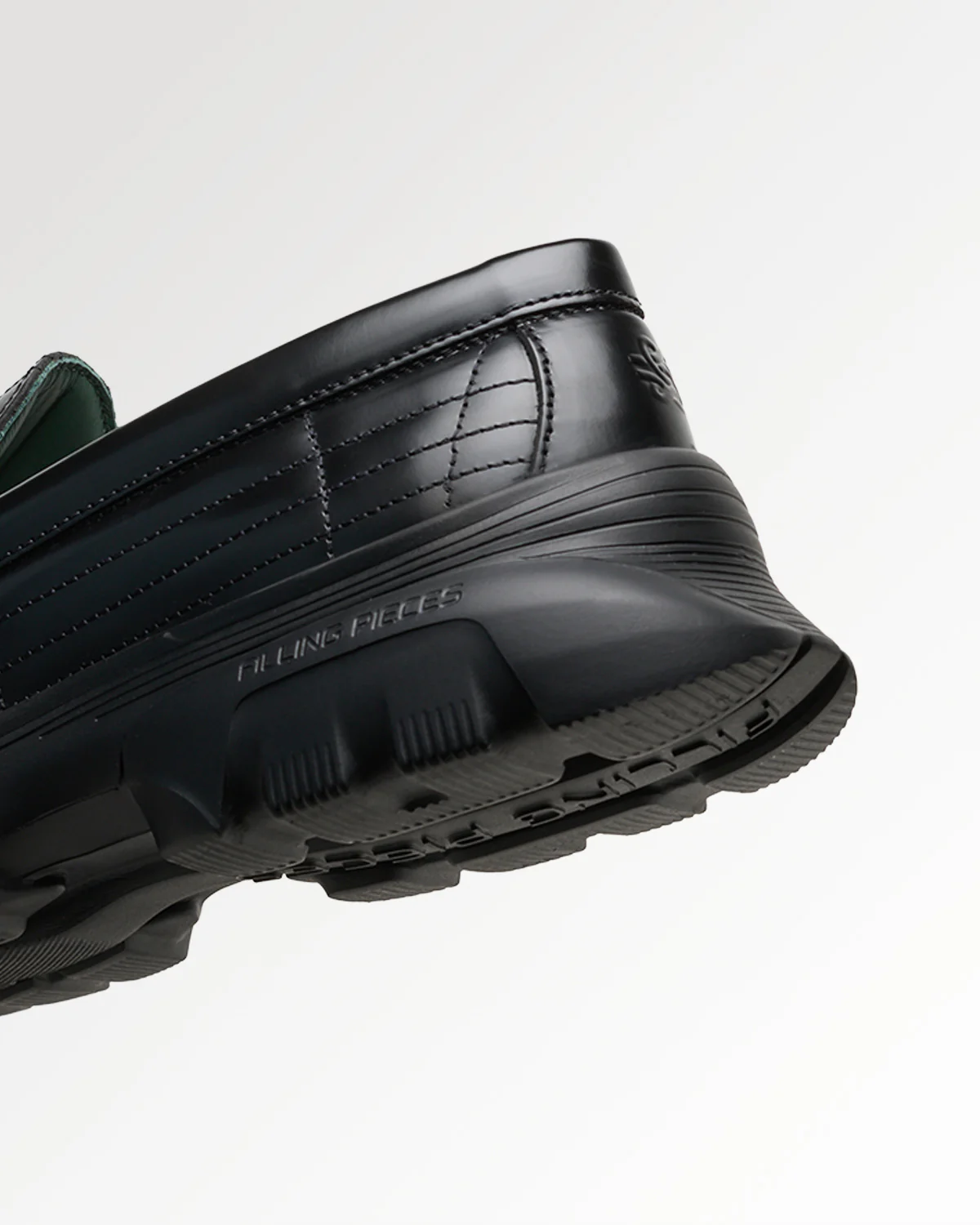 Hybrid Loafer Quilted Black - Image 4