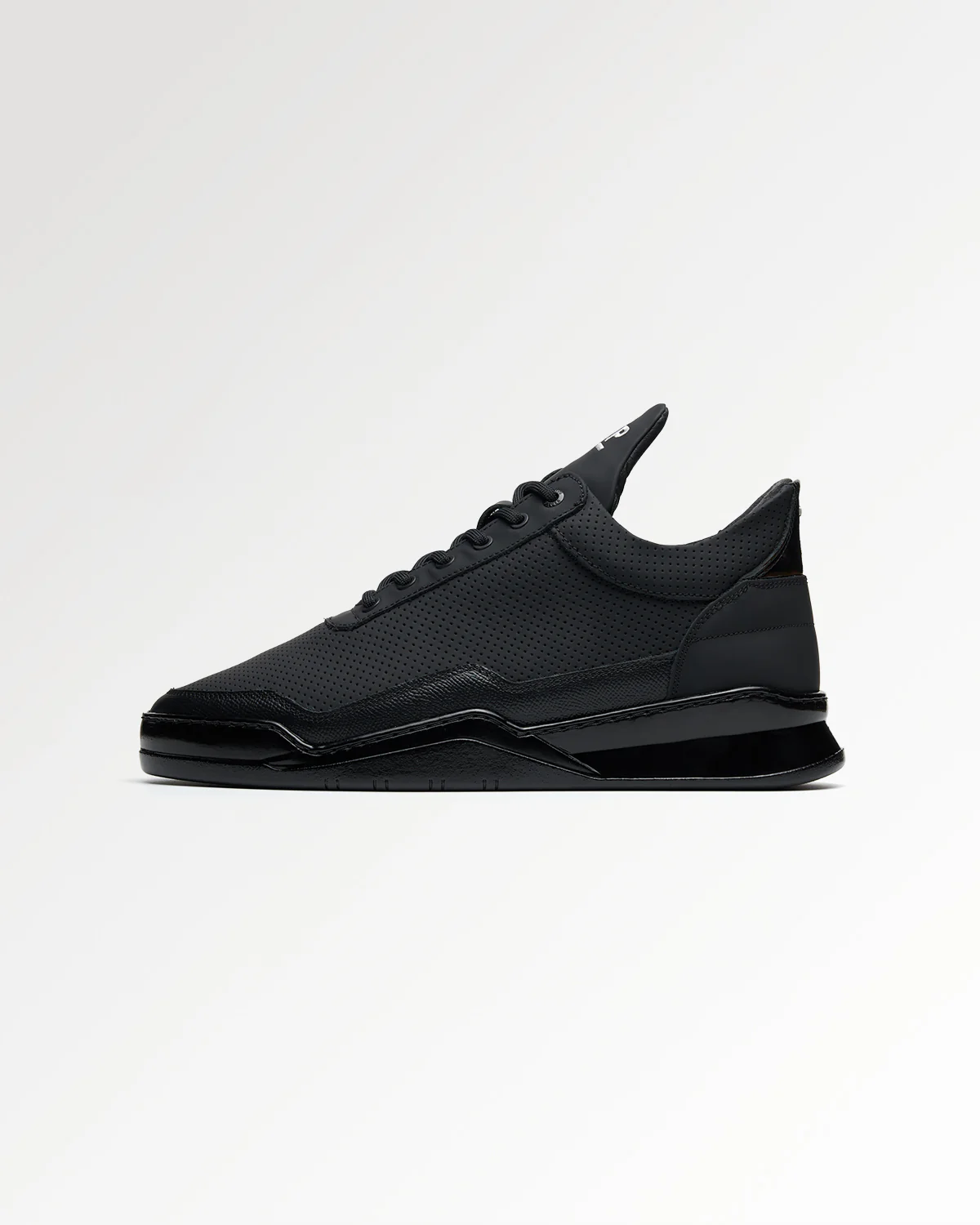 Low Top Ghost Tech Black