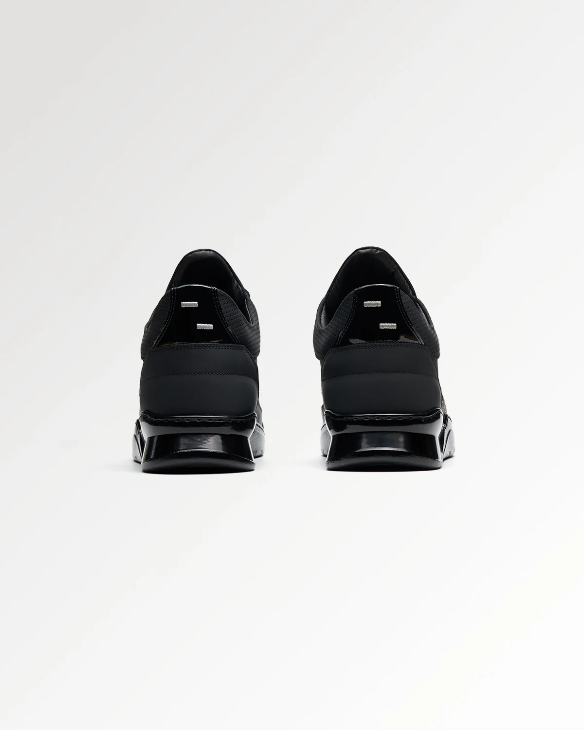 Low Top Ghost Tech Black - Image 5