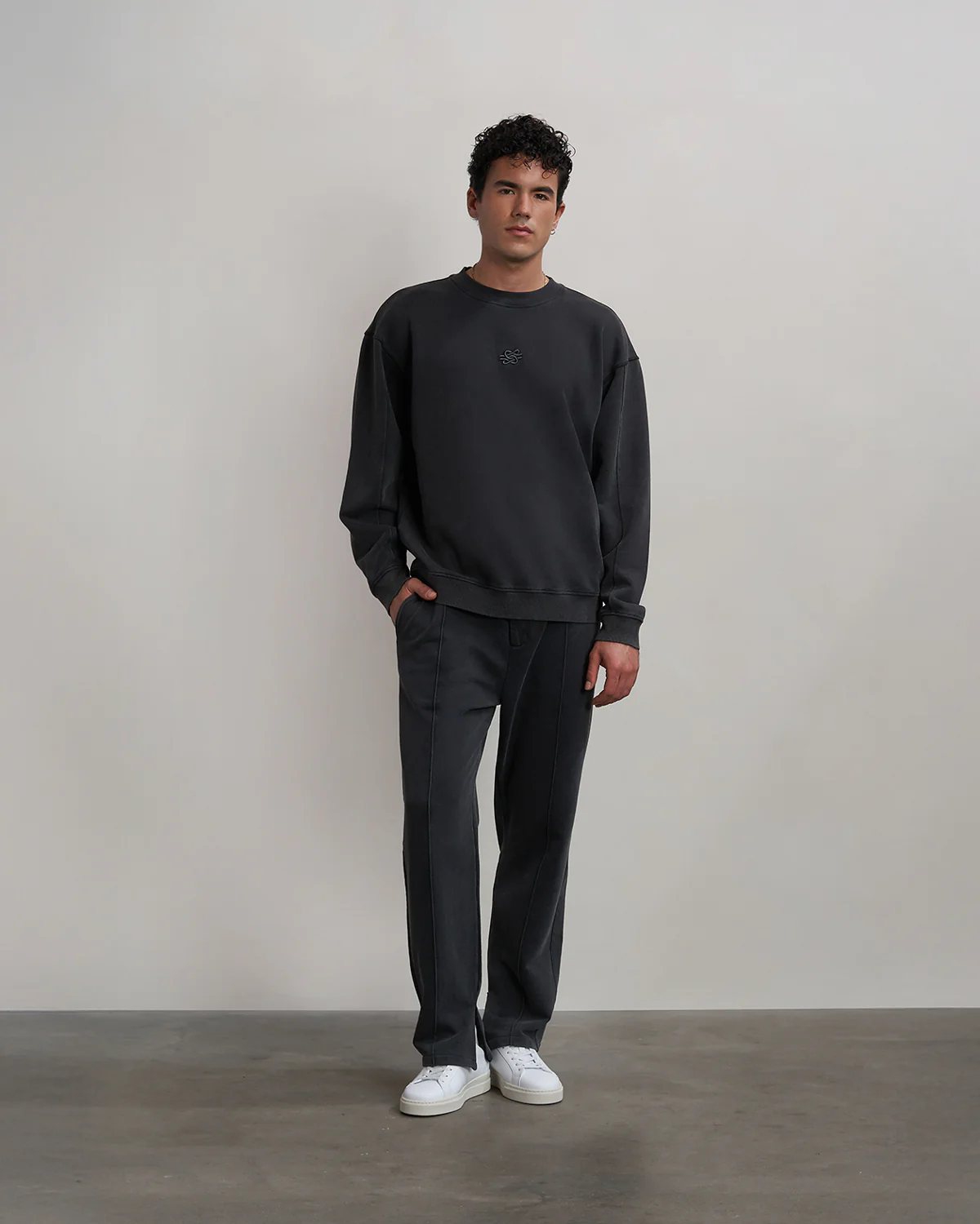 Sweatshirt Boxy Embroidered Vintage Black - Image 6