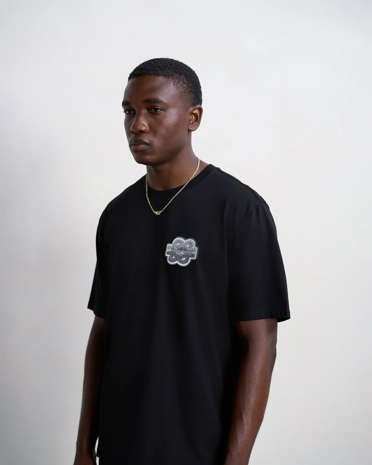T-shirt Gowtu Tonal Black - Image 2