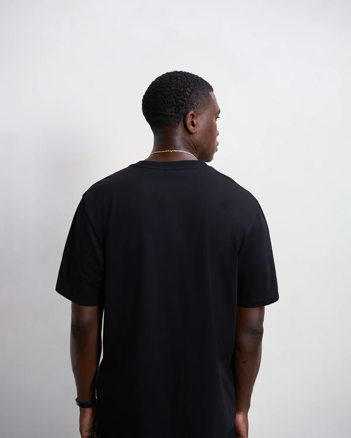 T-shirt Gowtu Tonal Black - Image 5
