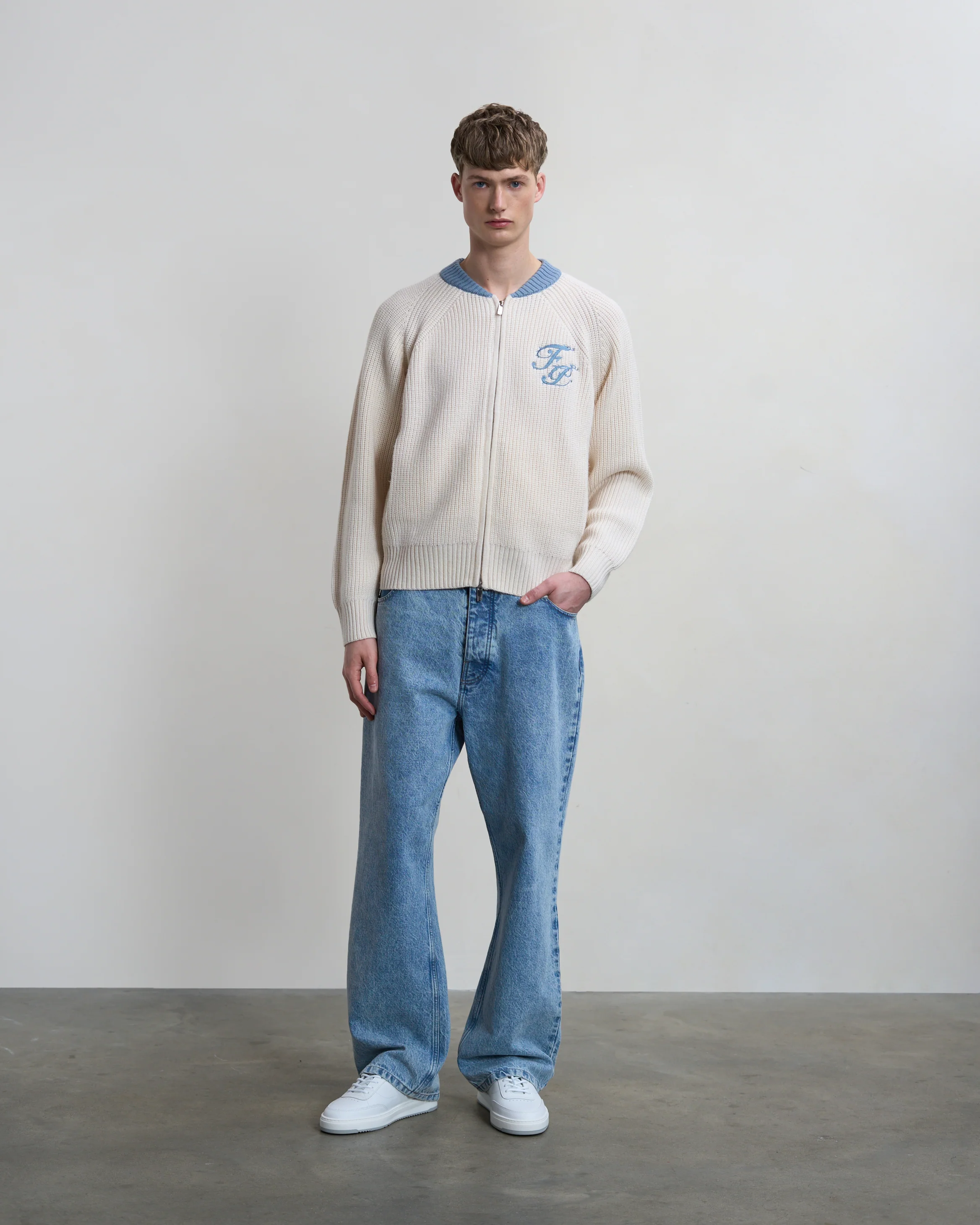 Zip Knit Classic Antique White - Image 4