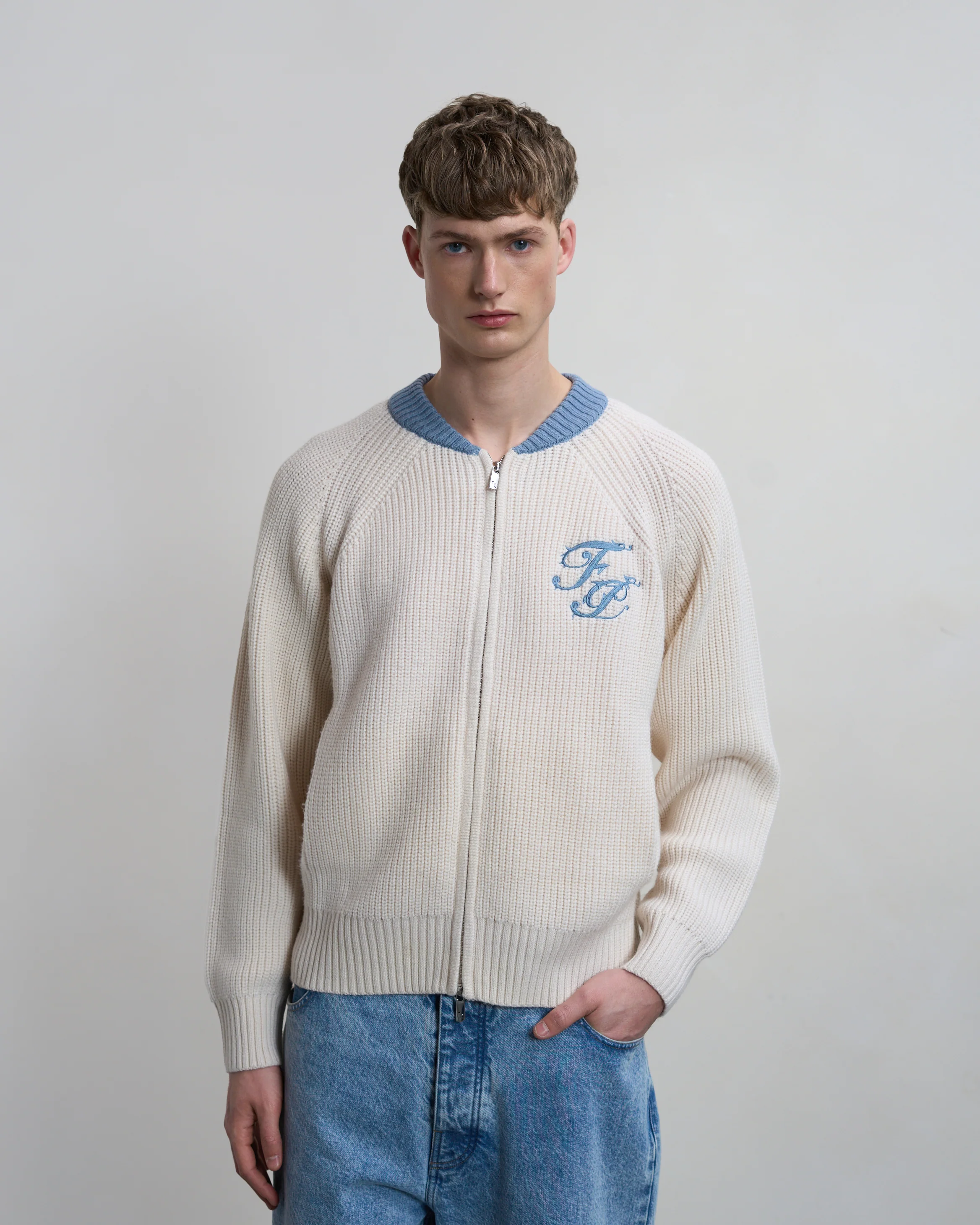 Zip Knit Classic Antique White - Image 5