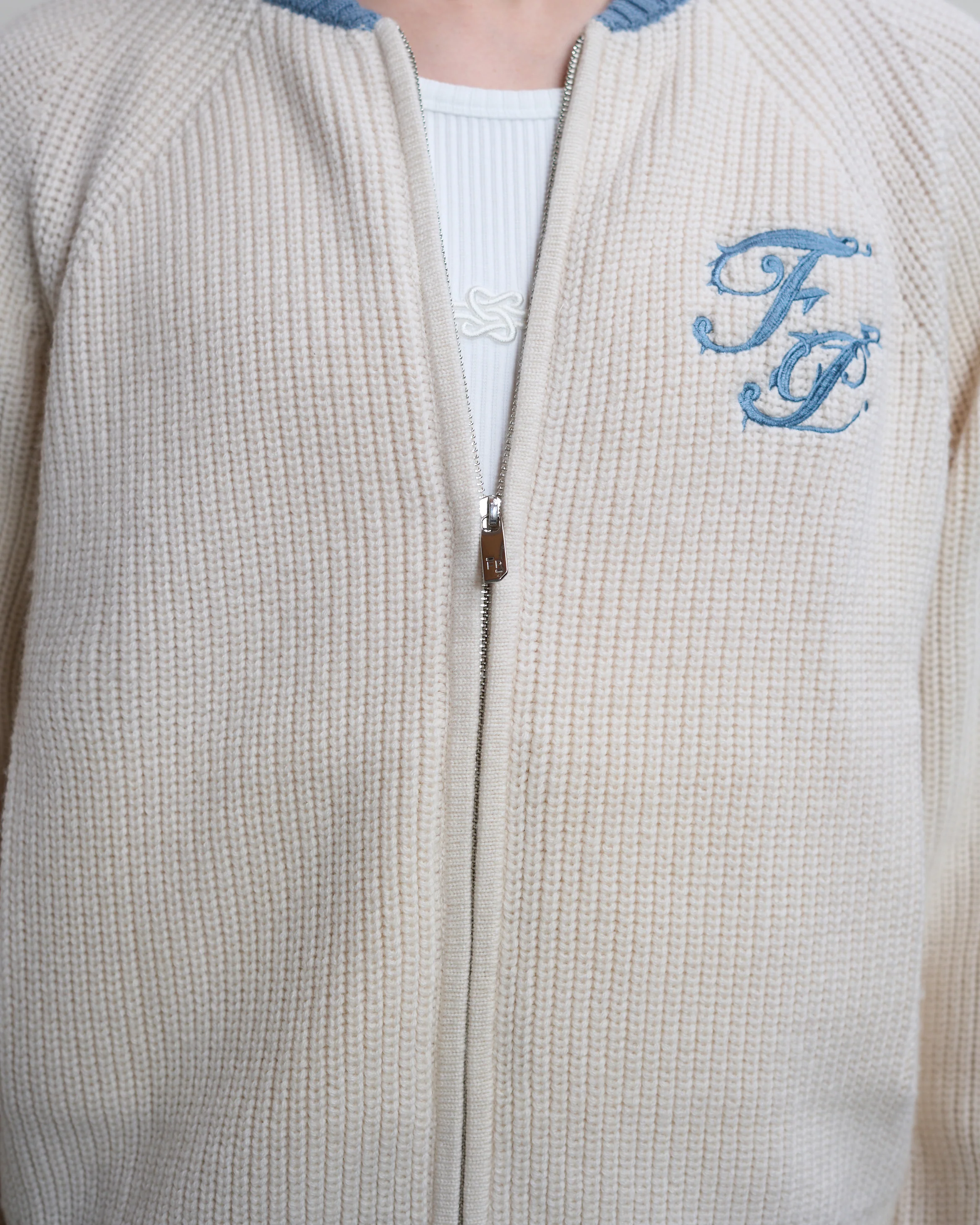 Zip Knit Classic Antique White - Image 7
